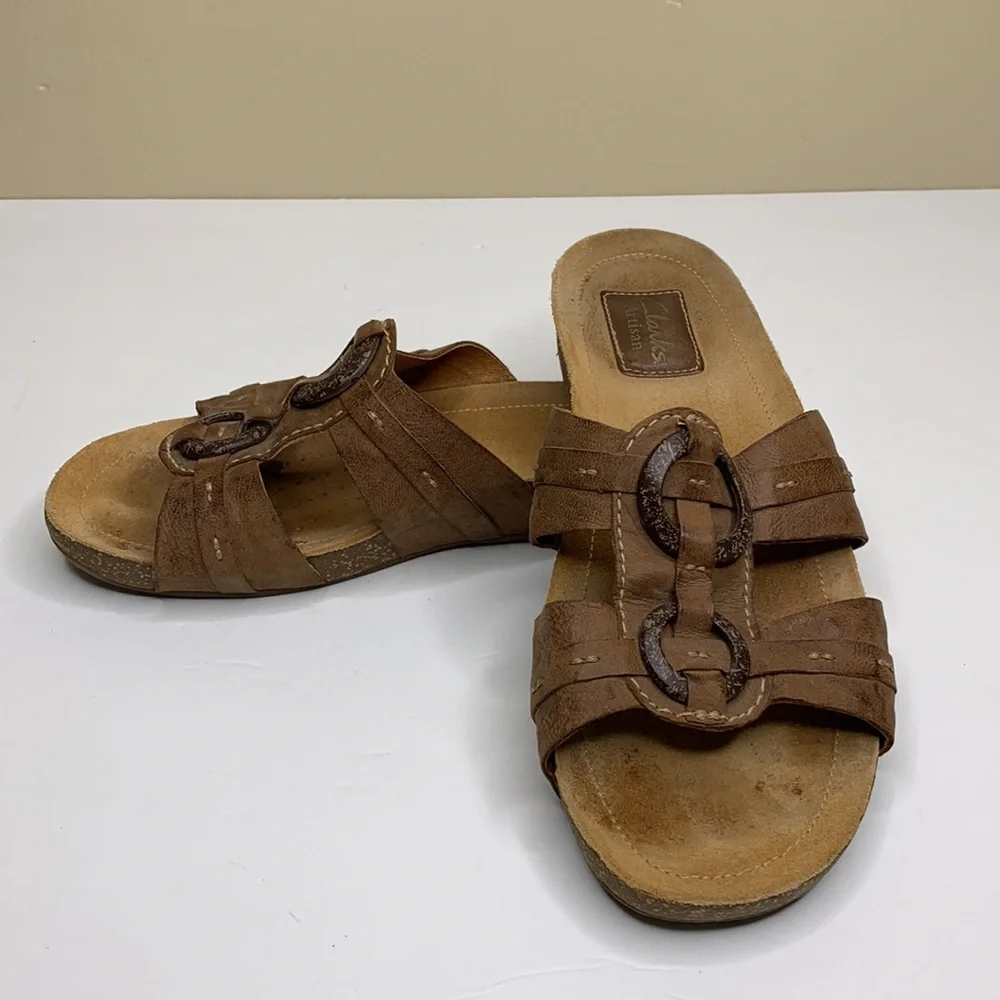 Clarks casual distressed
